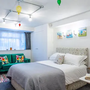 The @ 93 Bernard Rd Appartement Hove