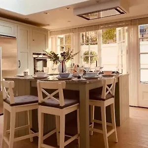 The Midsummer Common - Modern & Spacious 2bdr House With Garden Cambridge (Cambridgeshire)